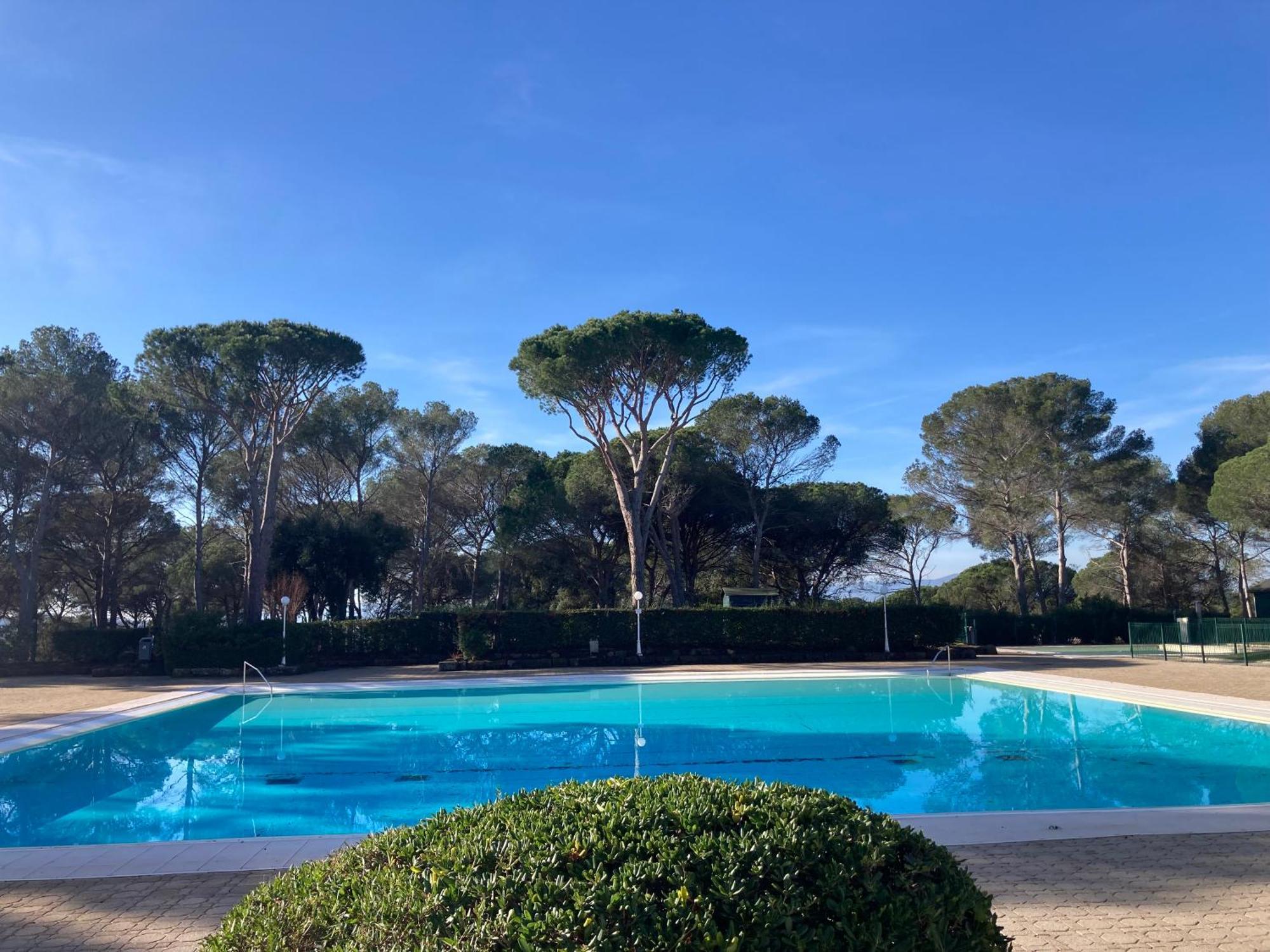Charmant 2 Pieces Au Coeur Des Golfs De Saint Raphael Εξωτερικό φωτογραφία