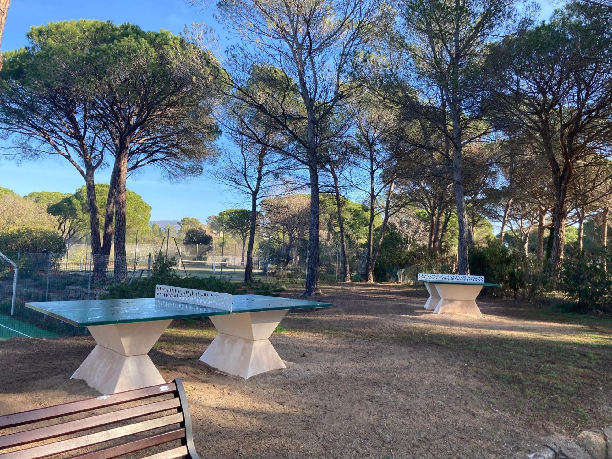 Charmant 2 Pieces Au Coeur Des Golfs De Saint Raphael Εξωτερικό φωτογραφία
