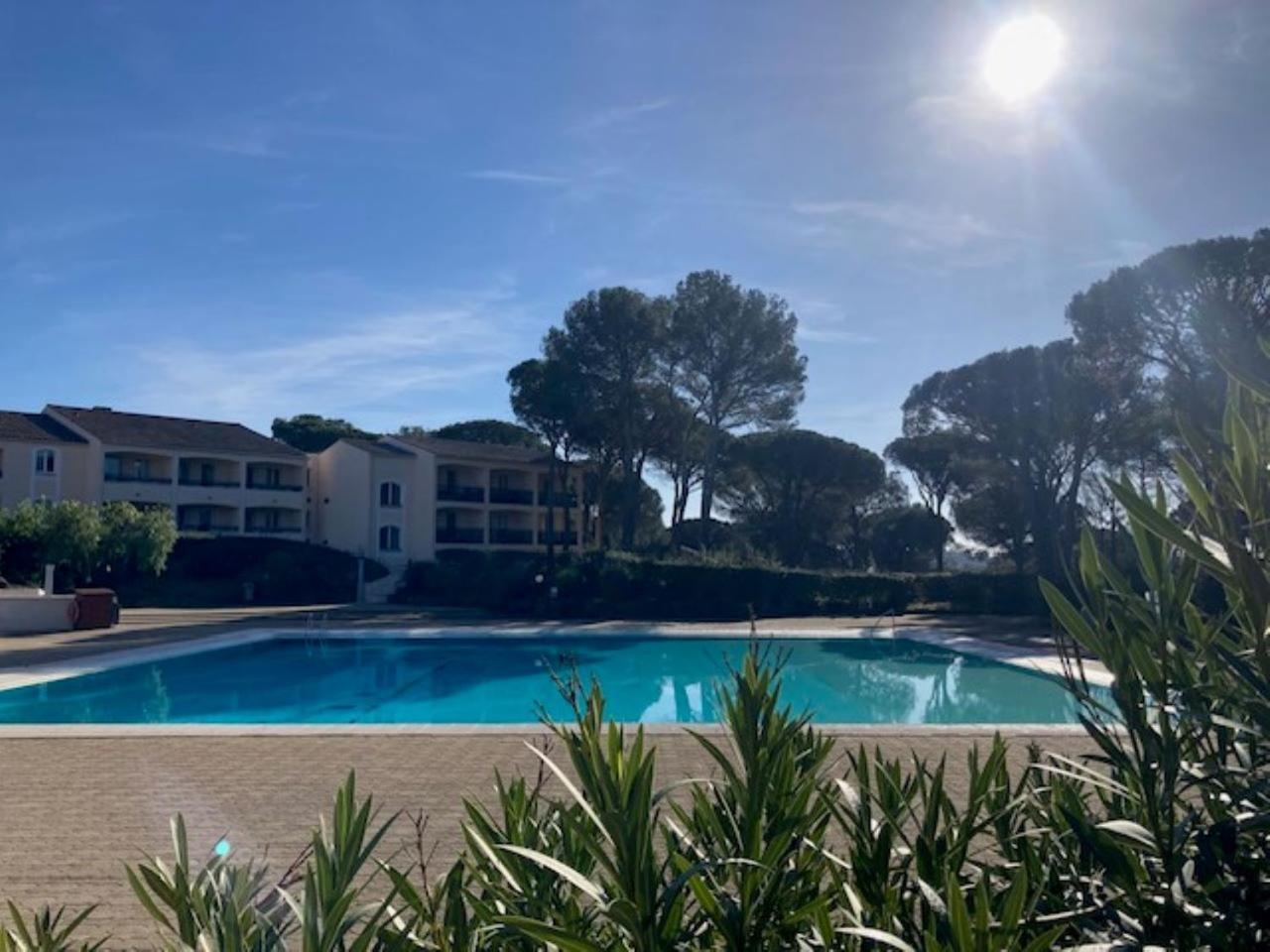 Charmant 2 Pieces Au Coeur Des Golfs De Saint Raphael Εξωτερικό φωτογραφία