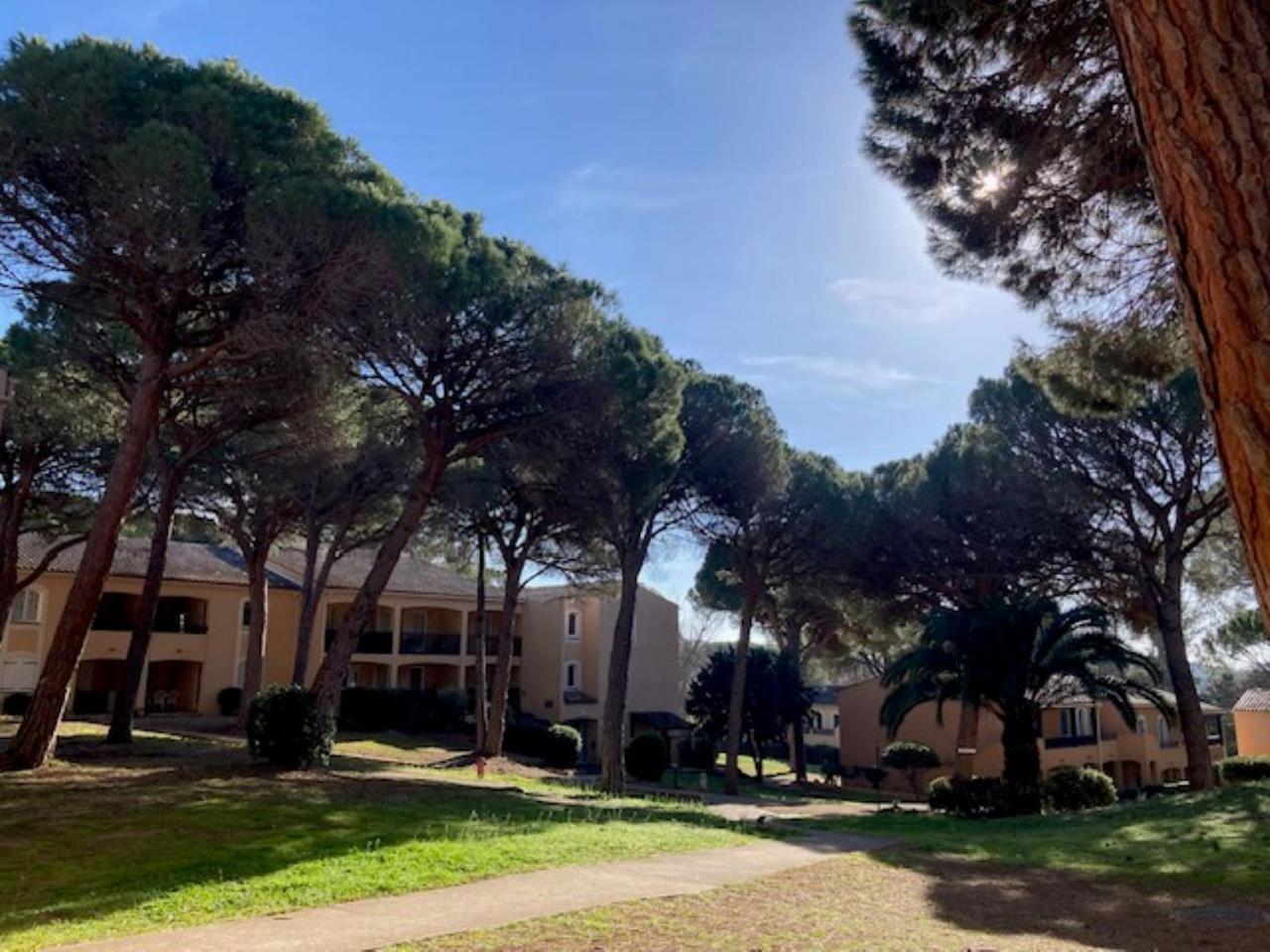 Charmant 2 Pieces Au Coeur Des Golfs De Saint Raphael Εξωτερικό φωτογραφία