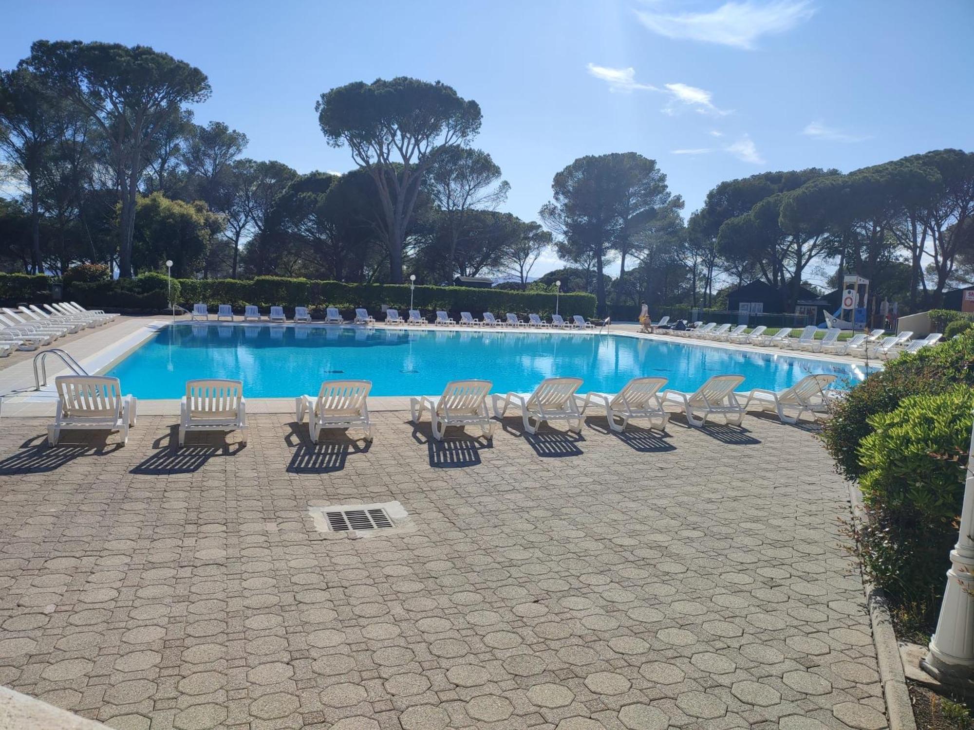 Charmant 2 Pieces Au Coeur Des Golfs De Saint Raphael Εξωτερικό φωτογραφία