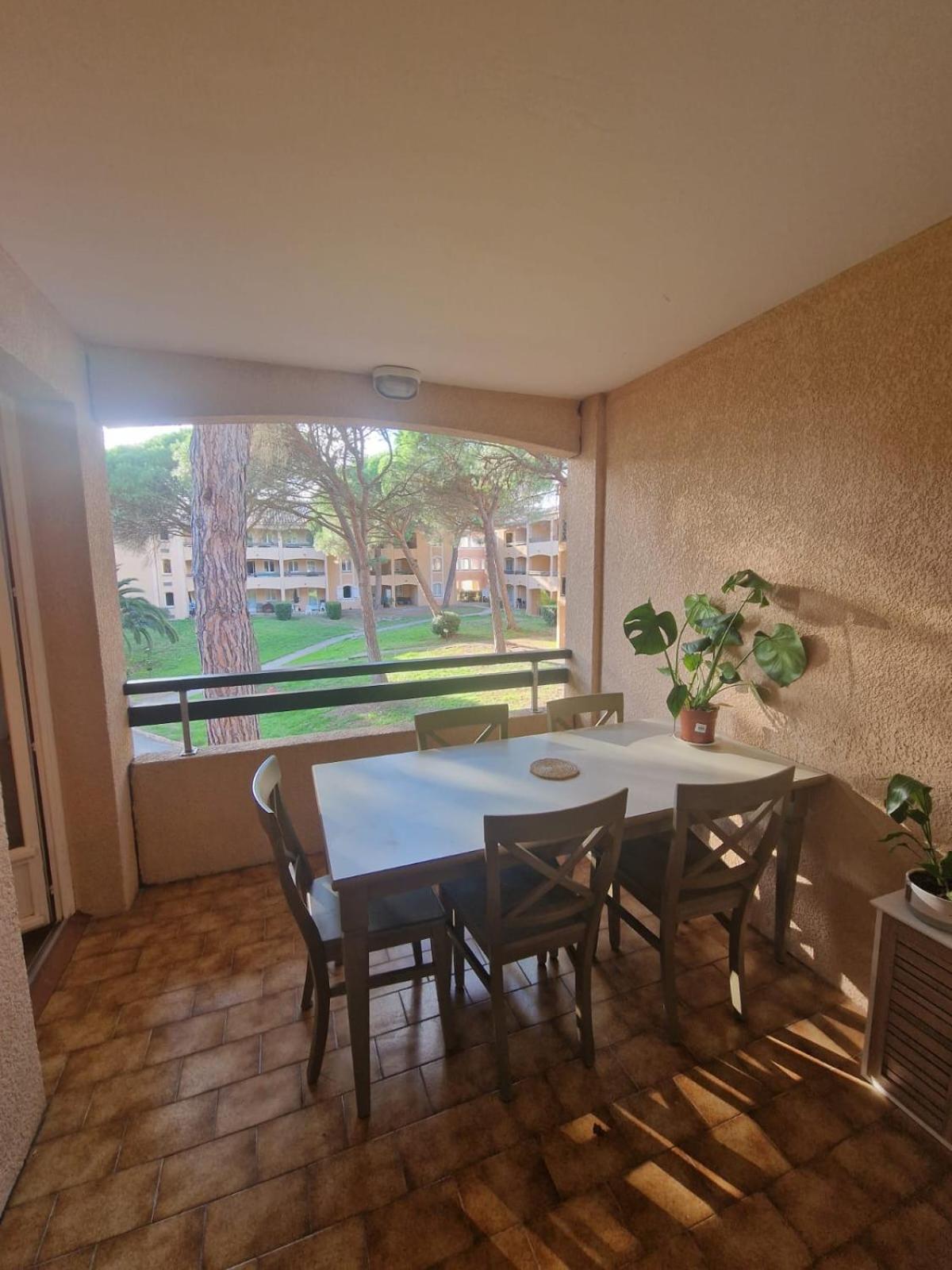 Charmant 2 Pieces Au Coeur Des Golfs De Saint Raphael Εξωτερικό φωτογραφία